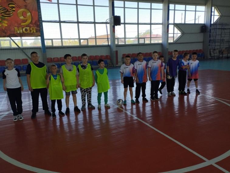 Футбол в школе.